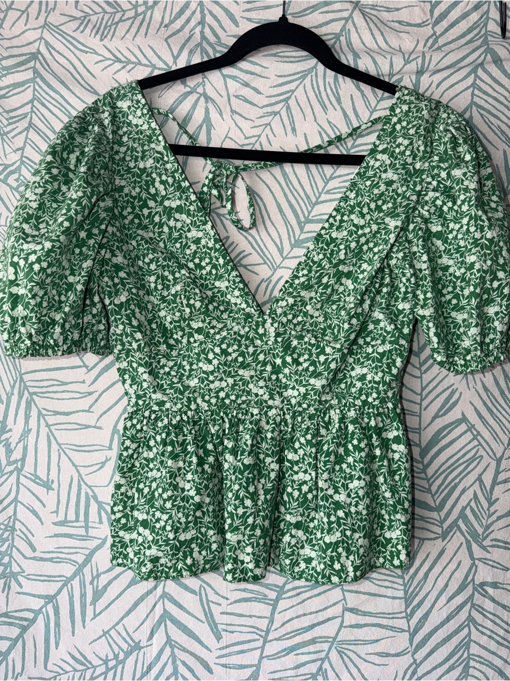 Topshop Green Floral V-Neck Peplum Top